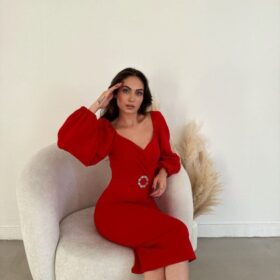 Kadın Kalp Yaka Sırt Dekolteli Kemer Toka Detay Midi Boy Elbise
